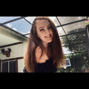 Meet your Posher, Cass 💕